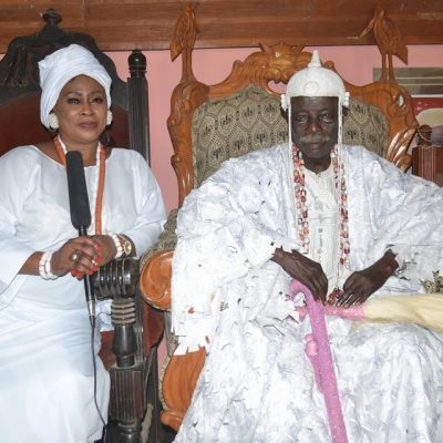 Oba Dr Francis Adedoyin the Ogunsua of Modakeke Olaogbin 1 with the Yeye Osun of Modakeke. MDK1.